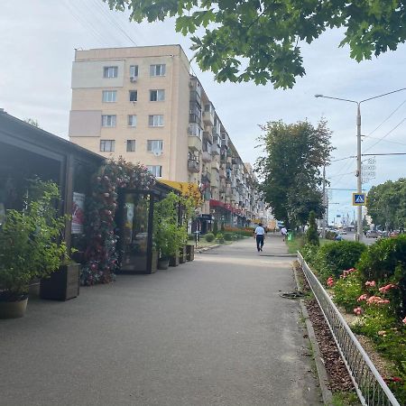 New Apartments With Panoramic Views On Avenue Nauky Kharkiv Eksteriør bilde