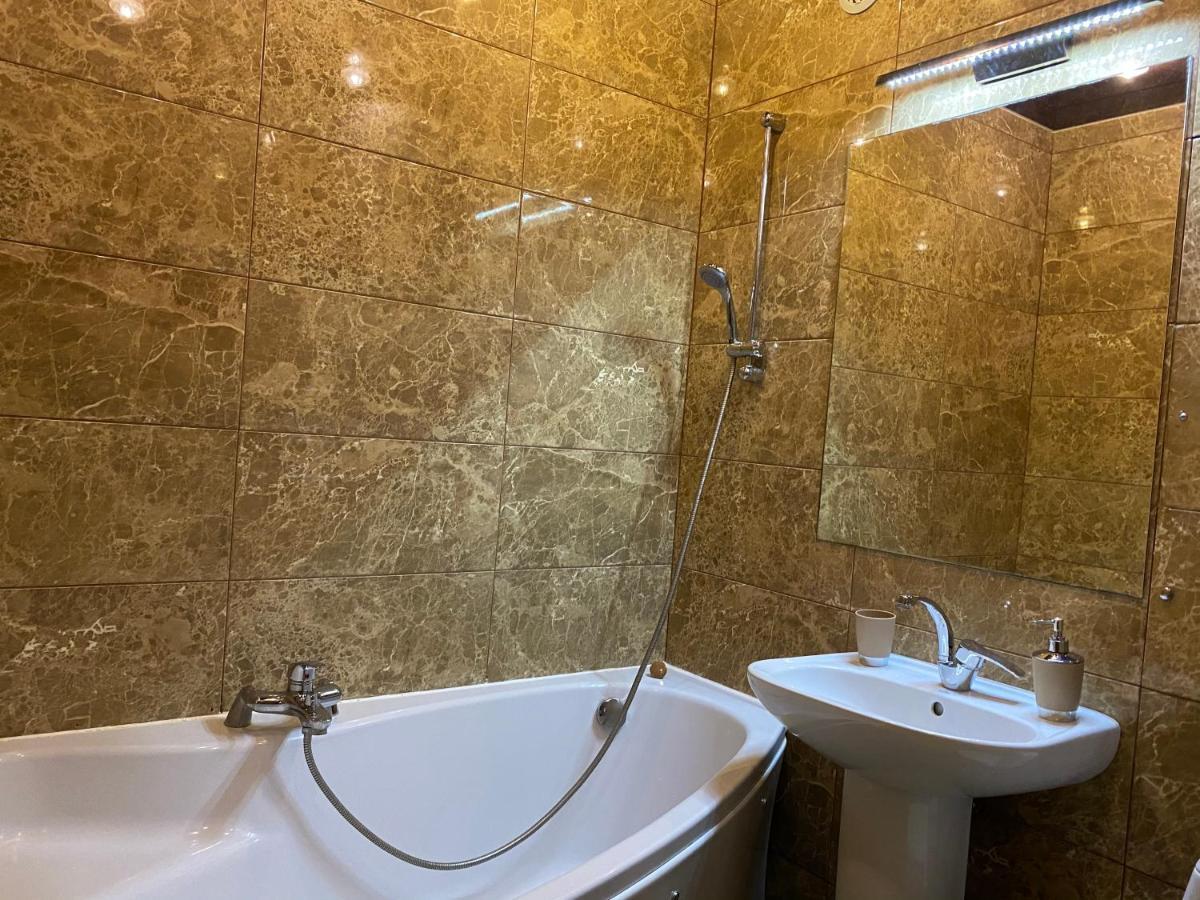 New Apartments With Panoramic Views On Avenue Nauky Kharkiv Eksteriør bilde