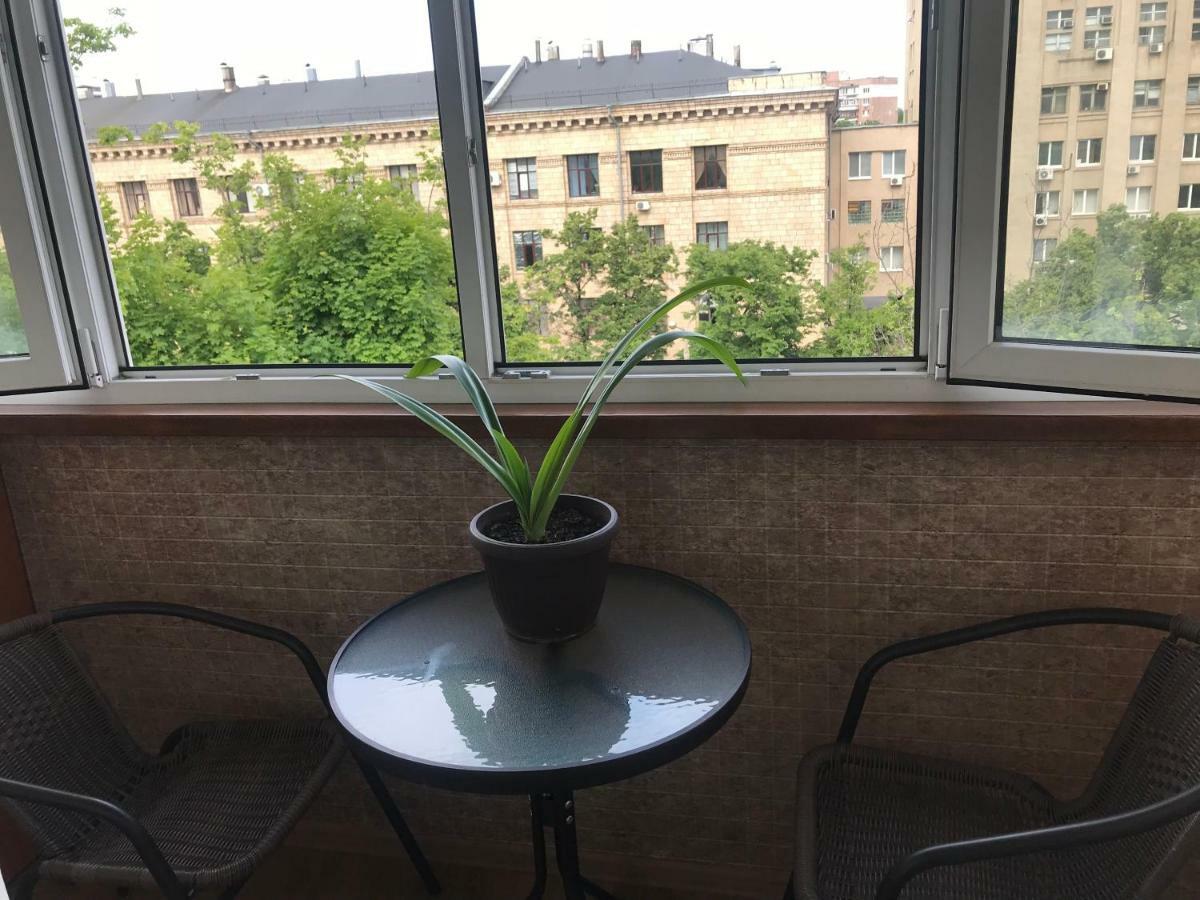 New Apartments With Panoramic Views On Avenue Nauky Kharkiv Eksteriør bilde